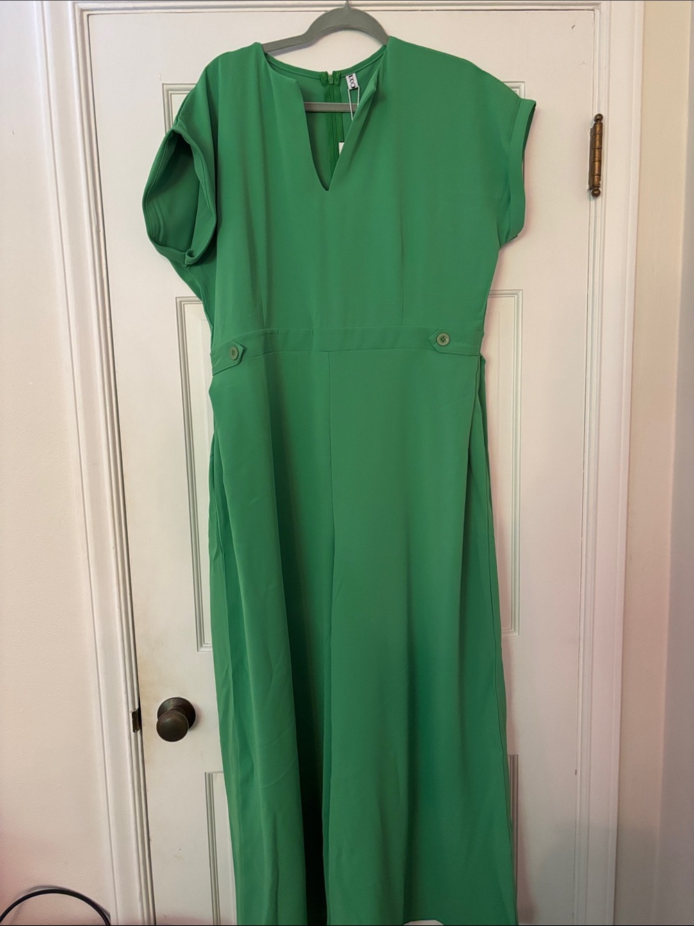 Women’s Green Wide-Leg Jumpsuit
Size 2XL - Picture 3 of 7